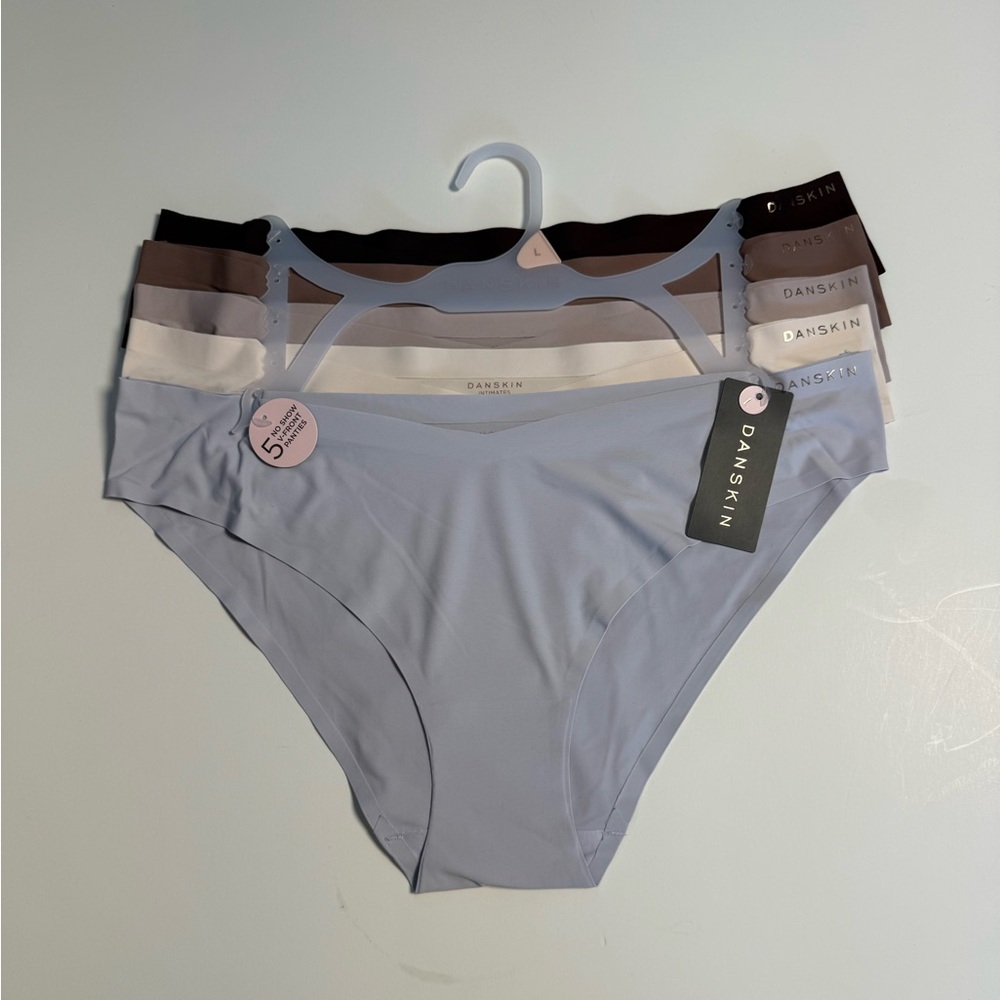 🆕DANSKIN NO SHOW V FRONT PANTIES SZ L NWT